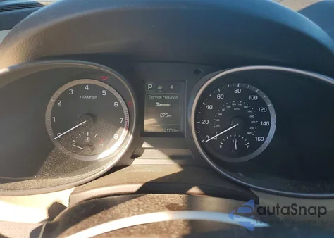 2017 Hyundai Santa Fe Sport z USA, uszkodzony, nr VIN 5XYZU3LB4HG464053